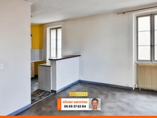 Maison à vendre 4 pièces VIC LE COMTE (63)
