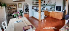 Bergonne Maison de Village , 6 chambres, 3 terrasses, 2 garages, un jardin