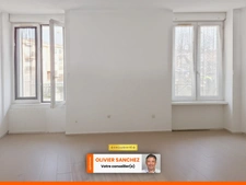 T3 – 54m² – DPE D – stationnement privatif – Proche centre-ville d’Issoire