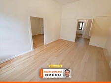 Maison de caractère avec deux appartements et dépendances – 248 m² – Marvejols (Lozère)
