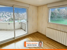  T4 de 90m² avec terrasses, balcon, garage et cave - Secteur Vallières / Beaumont / Clermont-Sud