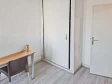 T3 – 54m² – DPE D – stationnement privatif – Proche centre-ville d’Issoire