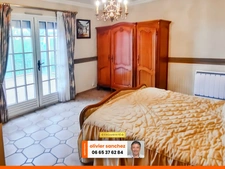 Maison 142m² terrain 800m² garage véranda 5 pièces VOLVIC (63)