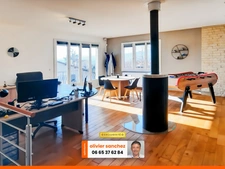 COURNON (63) - 7 pièces - DPE D - 162m² -  Vue dégagée sur la chaîne des Puys