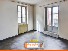 Maison à vendre 4 pièces VIC LE COMTE (63)