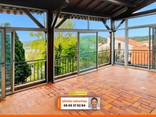 Maison 142m² terrain 800m² garage véranda 5 pièces VOLVIC (63)