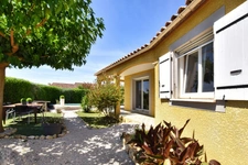 Villa de plain-pied avec piscine au calme !!! SOUS COMPROMIS !!!