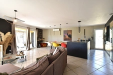 Villa de plain-pied avec piscine au calme !!! SOUS COMPROMIS !!!