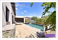 Villa contemporaine de plain-pied avec piscine