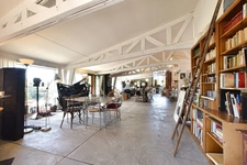 Loft d’artiste de 270 m² sur plus de 2 800 m² de terrain à l'ouest de Montpellier !!! SOUS COMPROMIS !!!