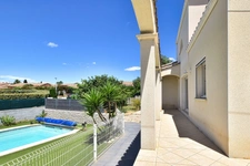 Villa familiale au calme avec piscine !!! SOUS COMPROMIS !!!