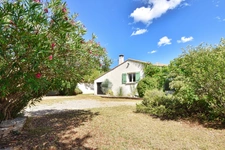 Villa de plain-pied avec piscine et grand jardin à 20 min de Montpellier !!! SOUS COMPROMIS !!!