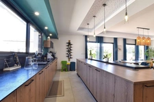 Villa contemporaine de plain-pied avec piscine