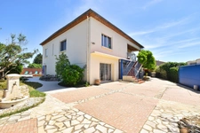 Élégante bastide avec double habitation au calme, piscine et jardin paysager