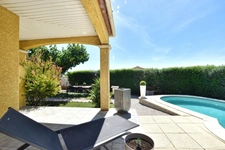 Villa de plain-pied avec piscine au calme !!! SOUS COMPROMIS !!!