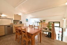 Maison de village rénovée et climatisée avec jardin au calme