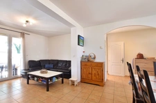 Villa familiale avec piscine et garage !!! SOUS OFFRE D'ACHAT ACCEPTÉE !!!