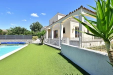 Villa familiale au calme avec piscine !!! SOUS COMPROMIS !!!