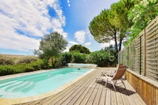Charmante villa de plain-pied avec jardin paysager et piscine en cœur d’Hérault