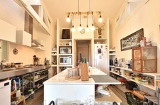 Loft d’artiste de 270 m² sur plus de 2 800 m² de terrain à l'ouest de Montpellier !!! SOUS COMPROMIS !!!