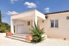 Spacieuse Villa de plain-pied au calme
