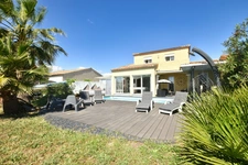 Spacieuse Villa avec piscine au calme et vue imprenable. !!! SOUS OFFRE D'ACHAT ACEPTÉE !!!