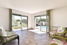 Villa de plain-pied avec piscine et grand jardin à 20 min de Montpellier !!! SOUS COMPROMIS !!!