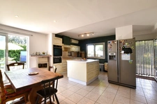 Élégante bastide avec double habitation au calme, piscine et jardin paysager