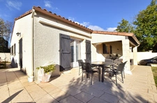 Villa de plain-pied avec piscine, à 20 minutes de Montpellier !!! SOUS COMPROMIS !!!
