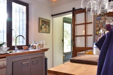 Maison en pierre rénovée, volumes généreux et cadre d’exception