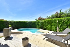 Villa de plain-pied avec piscine au calme !!! SOUS COMPROMIS !!!