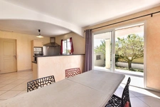 Villa familiale au calme avec piscine !!! SOUS COMPROMIS !!!