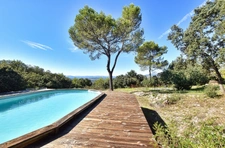 Villa d’architecte au cœur de 2,6 hectares de nature, avec vue panoramique exceptionnelle