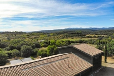 Loft d’artiste de 270 m² sur plus de 2 800 m² de terrain à l'ouest de Montpellier !!! SOUS COMPROMIS !!!