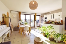 Ovalie – Appartement T3 traversant au dernier étage avec terrasse et box