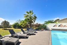 Spacieuse Villa avec piscine au calme et vue imprenable. !!! SOUS OFFRE D'ACHAT ACEPTÉE !!!