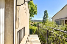 Maison de village rénovée, garage et potentiel d’aménagement