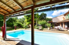 Maison de caractère avec studio indépendant et piscine au cœur de l'Hérault.