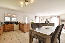 Villa de plain-pied avec piscine, à 20 minutes de Montpellier !!! SOUS COMPROMIS !!!