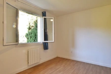 Grande demeure avec jardin et garage