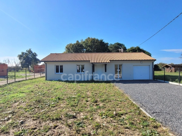 Dpt Gironde (33), à vendre GAILLAN EN MEDOC maison neuve avec garage et terrain de 853 m2