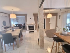 Maison à vendre avec jardin et piscine