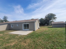 Maison à vendre 3 chambres proche de LESPARRE MEDOC (33) sur terrain de 669 m2