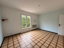 Maison à vendre 2 chambres sur terrain constructible  de 1200 m2 ( possibilité de seconde maison )