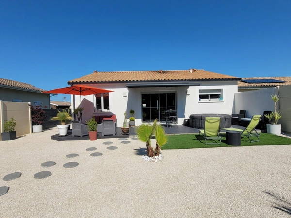 Maison à vendre 5 pièces 90 m2 a GAILLAN EN MEDOC (33) avec jardin intime