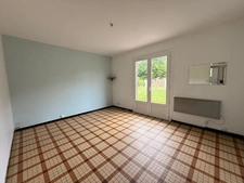 Maison à vendre 2 chambres sur terrain constructible  de 1200 m2 ( possibilité de seconde maison )