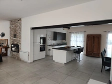 Maison à vendre 6 chambres ,  205 m2 sur terrain de 5000 m2 