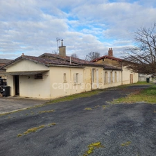 Dpt Gironde (33), à vendre SAINT SAUVEUR propriete avec nombreuses dépendances