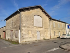 Batiment en PIERRE au coeur de CISSAC MEDOC