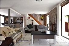 À vendre bien rare – Superbe propriété avec vue imprenable, piscine et prestations haut de gamme – Firminy / Saint-Ferréol-d’Auroure